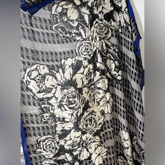 Gorgeous soft Stella & Dot Pashmina / sarong / scarf - Picture 2 of 5